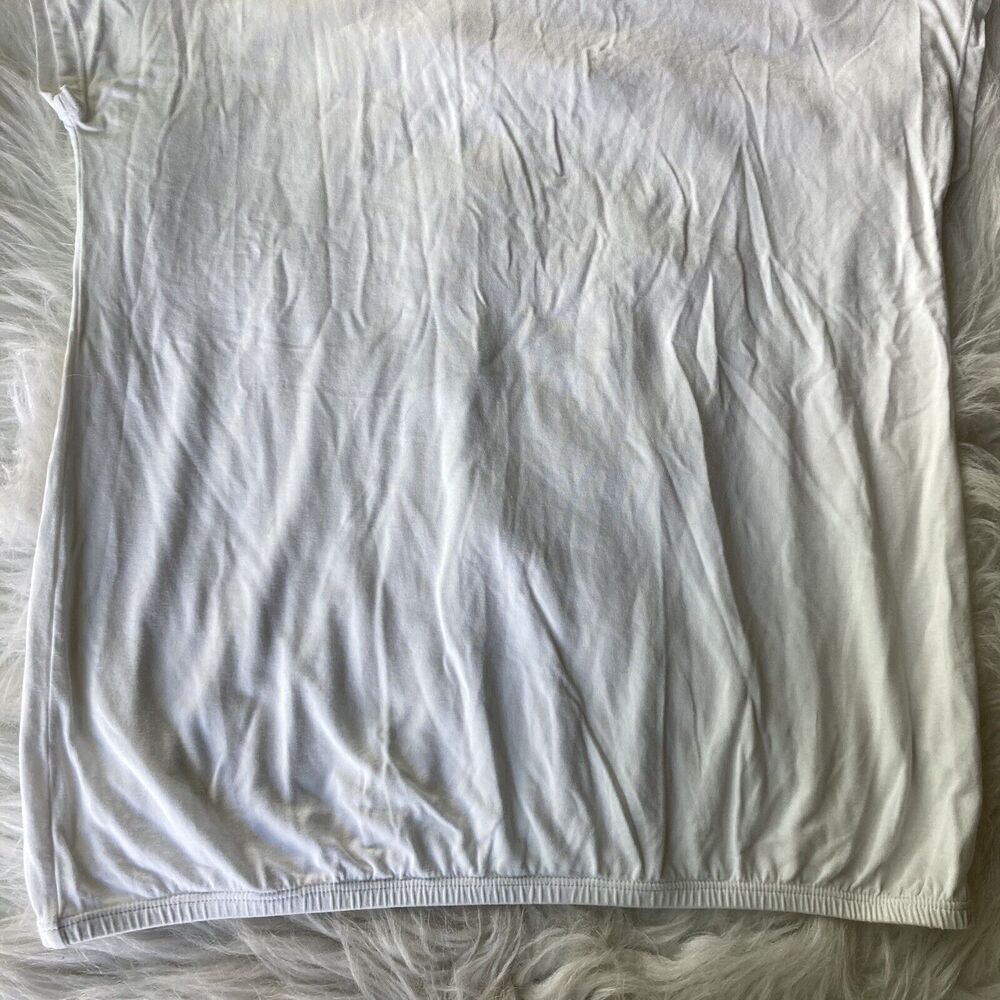 By Chico's Tee Top Blouse Sz 0/Small Beaded Neckline Casual White Summer Elastic - Picture 3 of 6